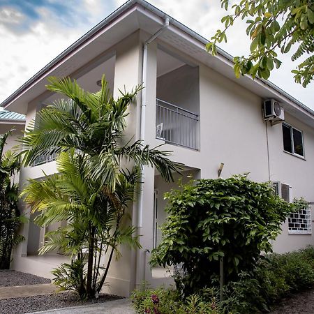 Riverside Residence Beau Vallon (Mahe) Exterior foto